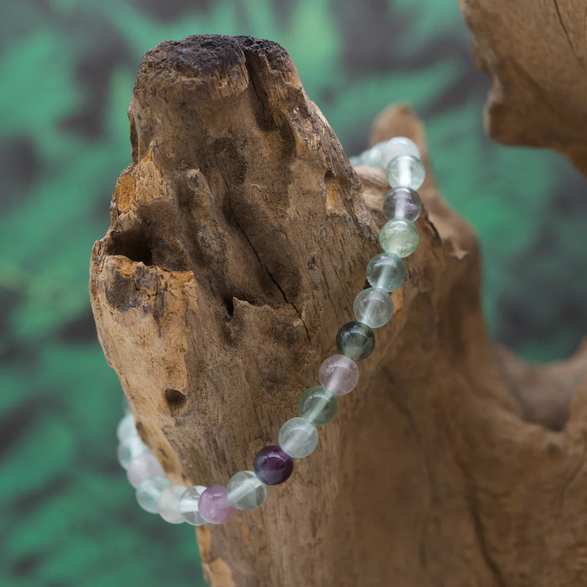 Edelstein-Armband aus 6 mm Fluorit – bringt Klarheit und Struktur.