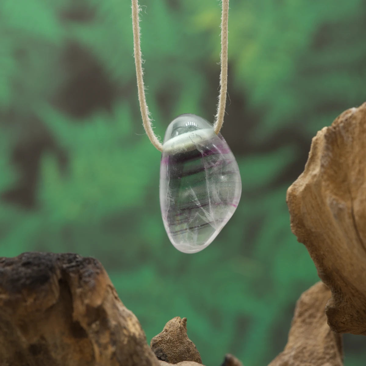 Mehrfarbiger Fluorit – Klarheit, Schutz und harmonischer Energiefluss.