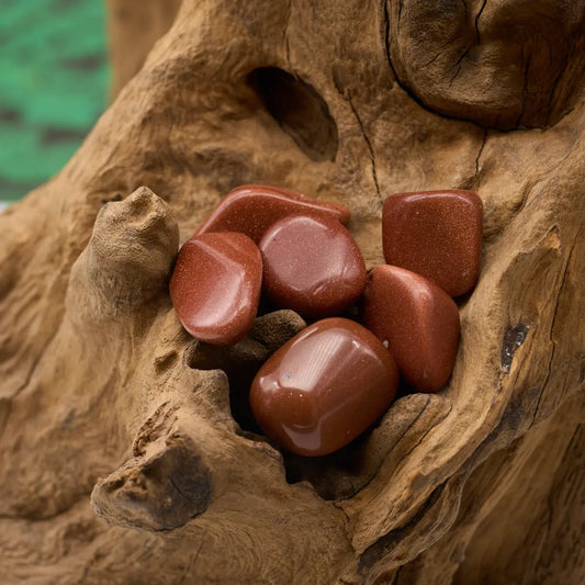 Dunkelbraun funkelnd – stärkt Selbstvertrauen und Motivation.