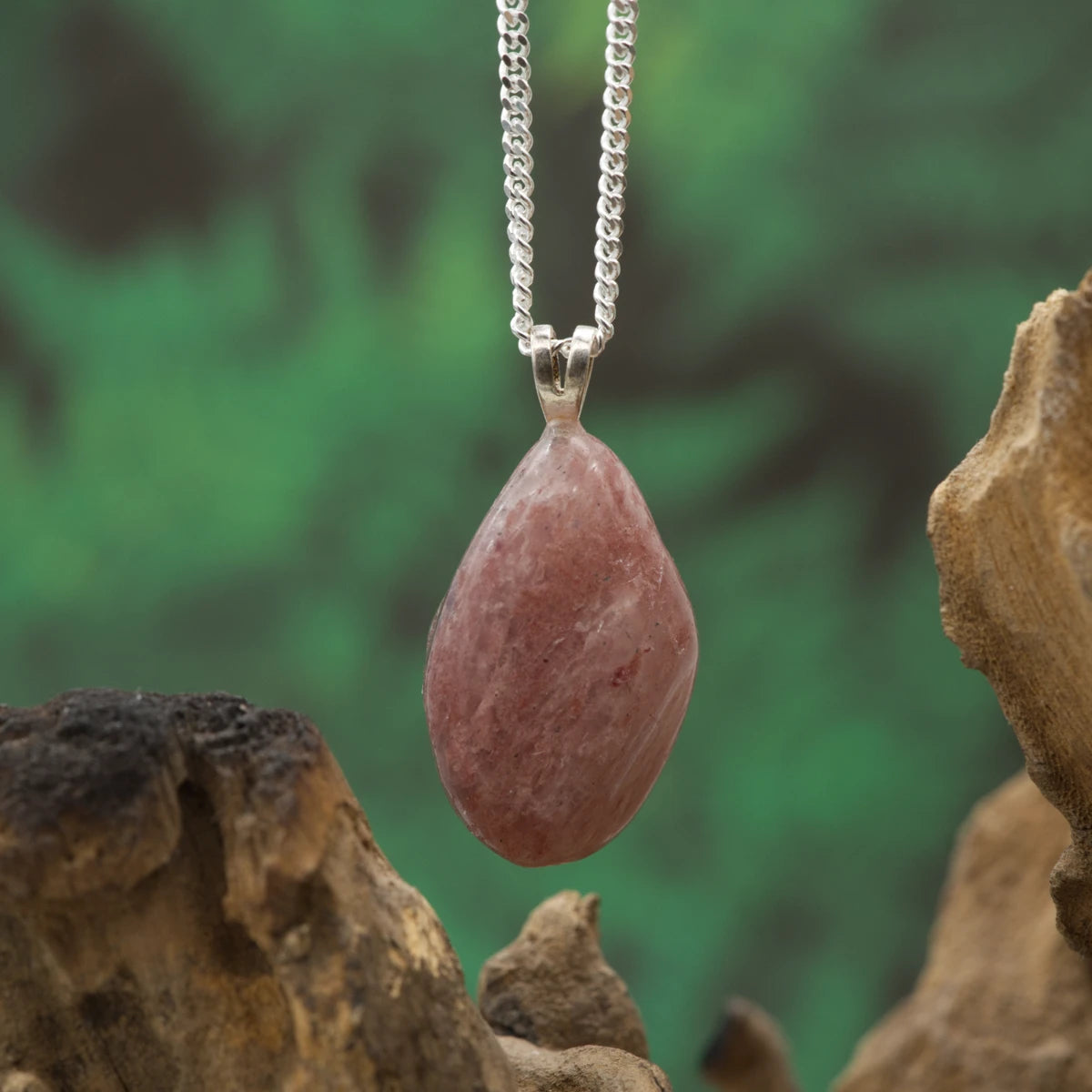 Hilutit-Anhänger – fördert Achtsamkeit, Stabilität und spirituelle Erdung.