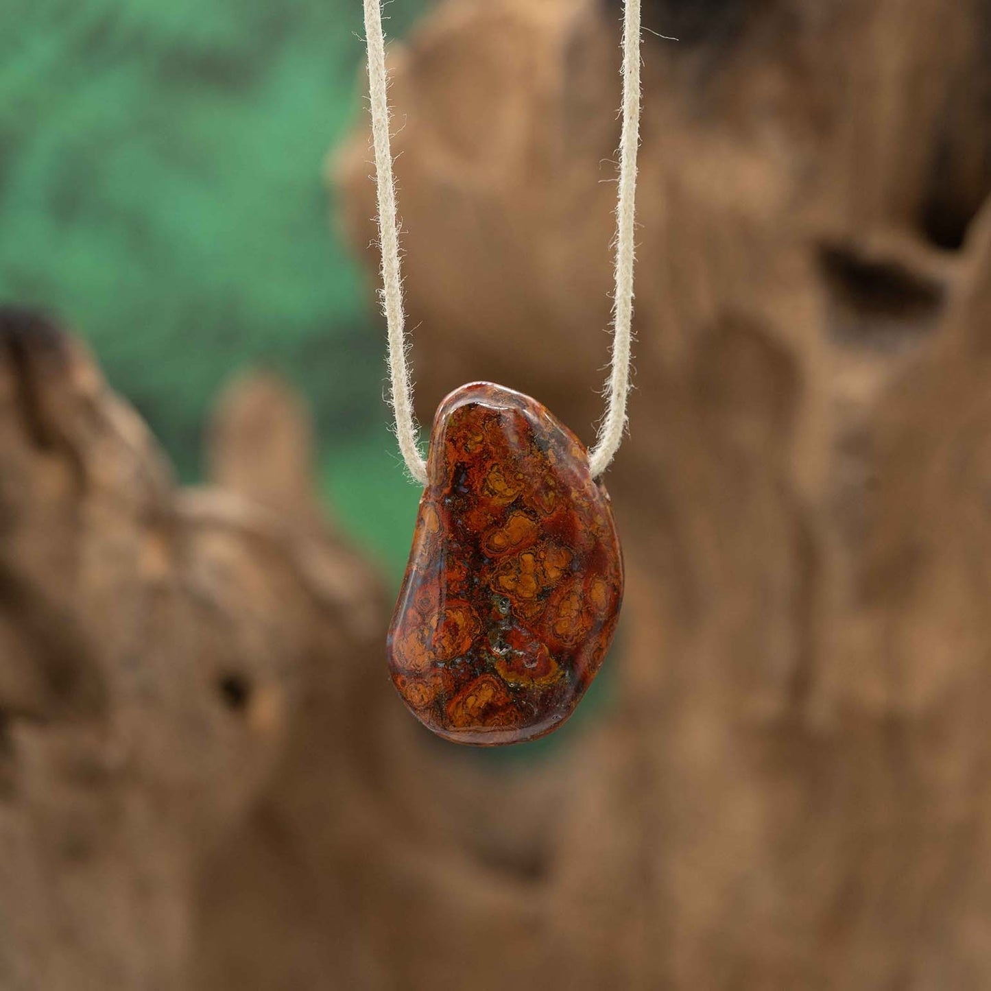 Jaspis Chalcedon "Universit" Anhänger gelocht