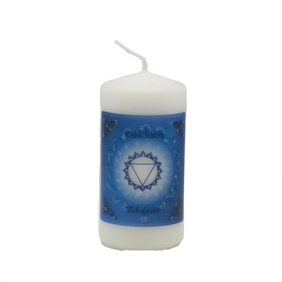 Hellblaue Energiekerze für das Halschakra – mit Edelsteinessenz zur Förderung von Kommunikation, Selbstausdruck und Wahrheit.