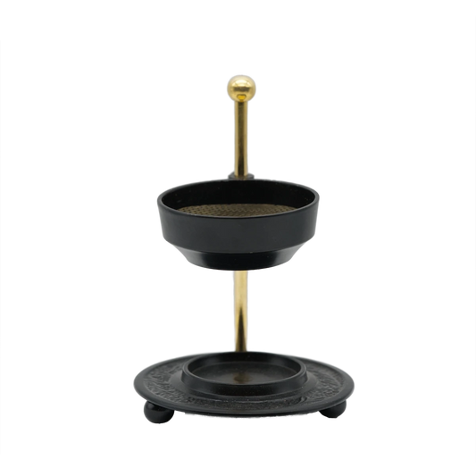 Höhenverstellbares Räucherstövchen Kunari aus Metall für sanftes Räuchern mit Sieb und Teelicht – jetzt online kaufen bei Calerris.