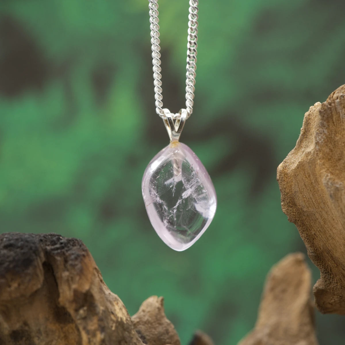 Zartrosa Kunzit in 1A-Qualität – Herzöffnung, Sanftheit und emotionale Balance.