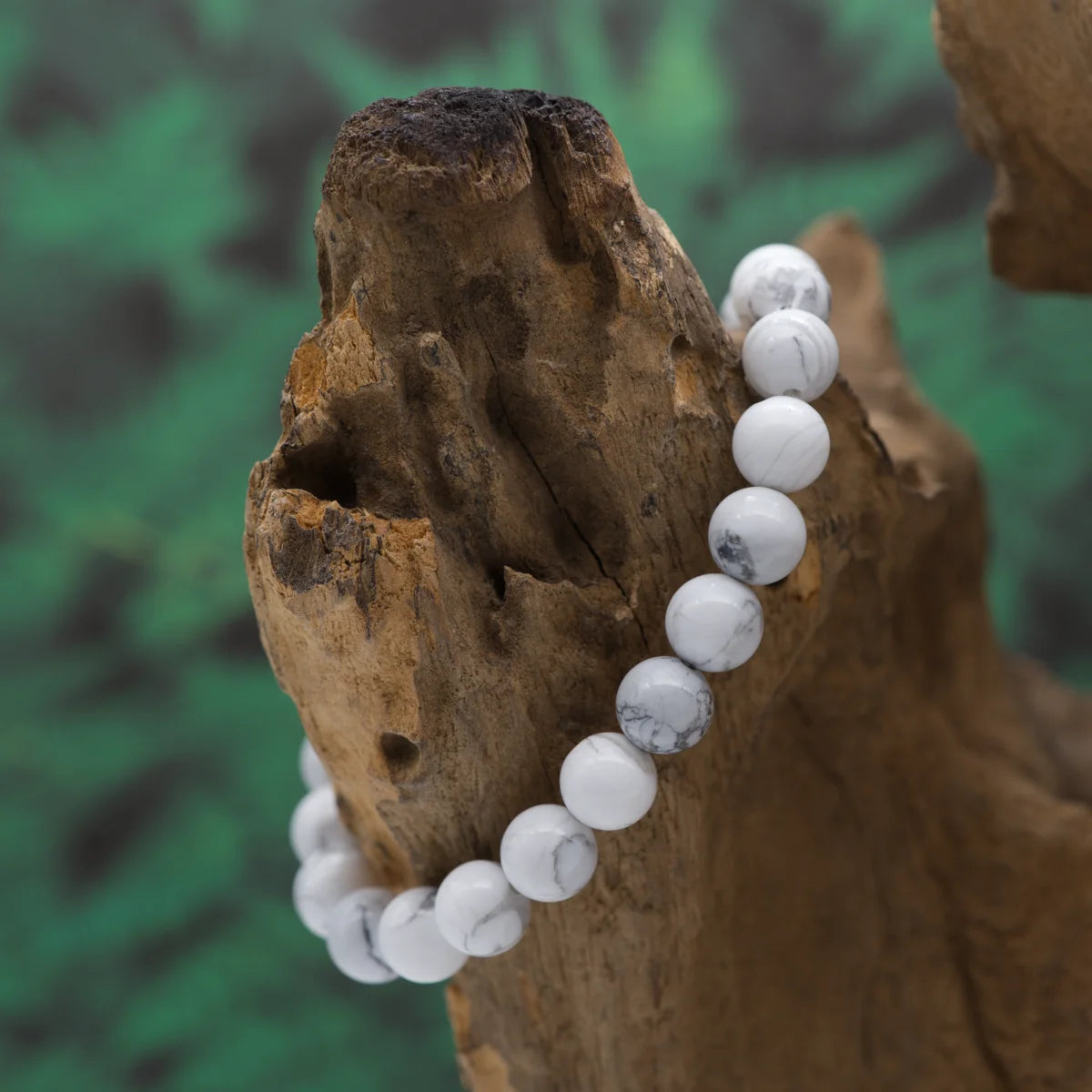 Edelstein-Armband aus 8 mm Magnesit-Perlen – beruhigt und unterstützt Entspannung.