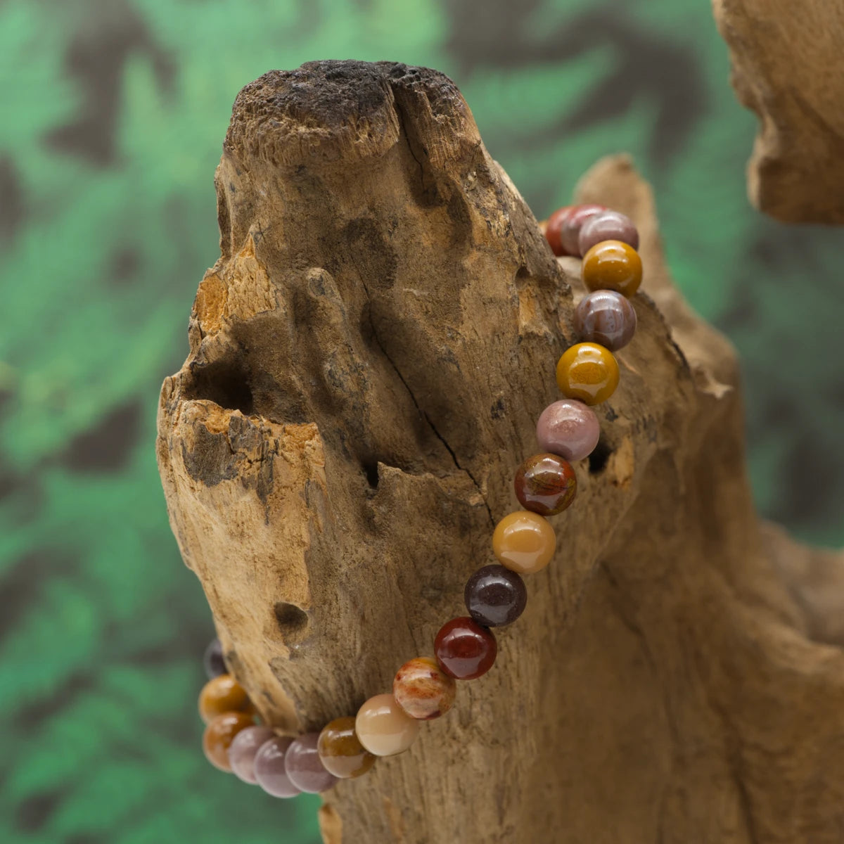 Warmfarbenes Mookait-Armband – Lebensfreude, Erdung und innere Balance.