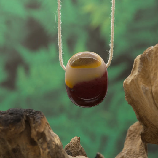 Bunt gemusterter Mookait – Vitalität, Erdung und Lebensfreude.