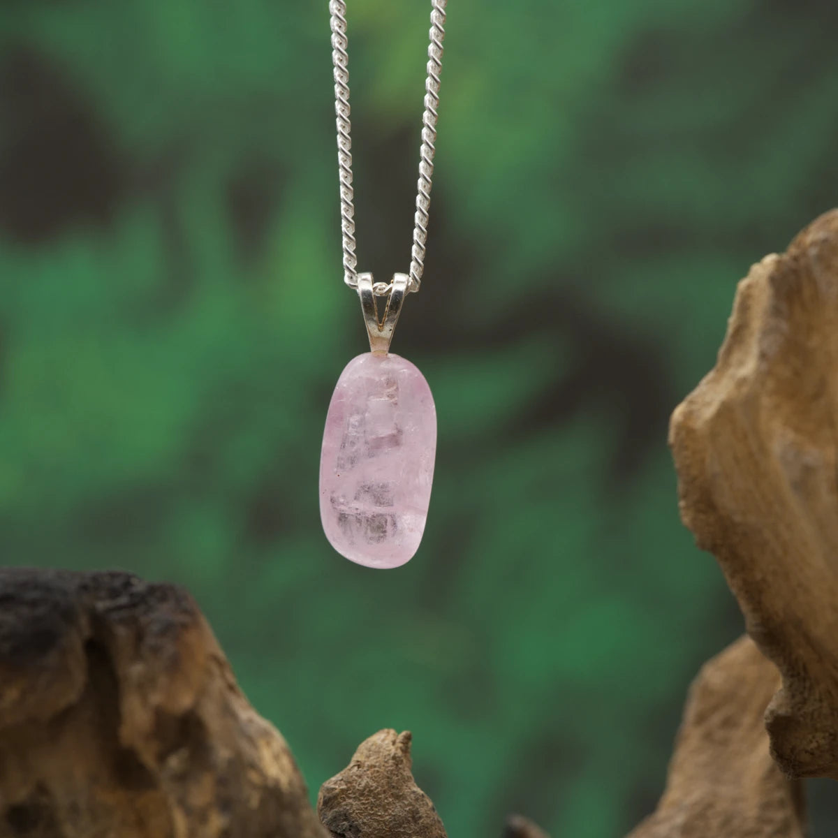 Mini-Morganit 1A mit Silber Öse – feine Herzenergie, Sanftheit und Harmonie.