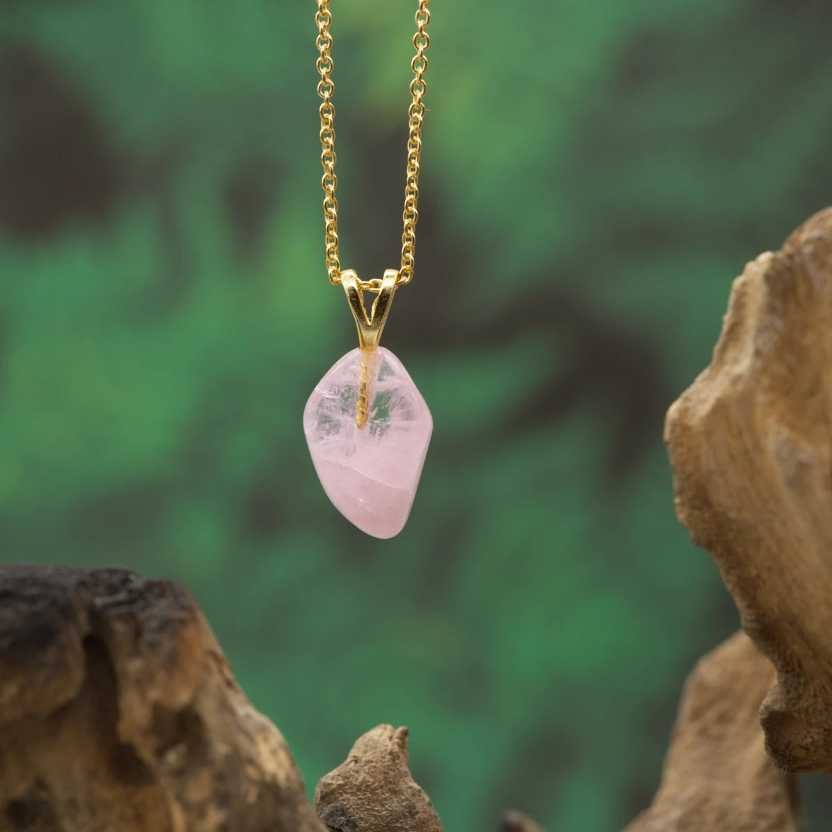 Mini-Morganit 1A mit Gold Öse – feine Herzenergie, Sanftheit und Harmonie.