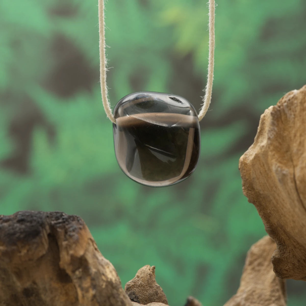 Schwarzer Obsidian – Loslassen, Trauerbewältigung und Schutz.