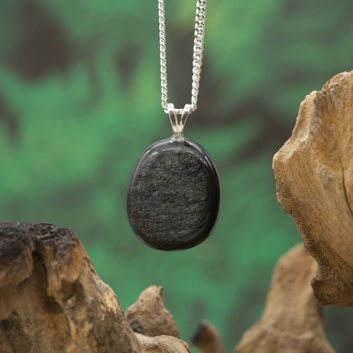 Silberschimmernder Obsidian – starker Schutz, Klarheit und Erdung.