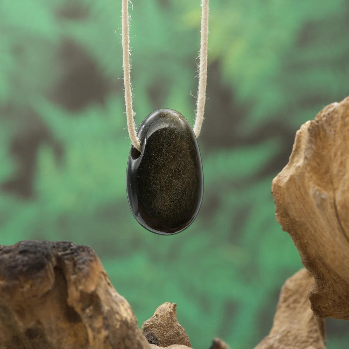 Goldschimmernder Obsidian – Selbstvertrauen, Stärke und Schutzenergie.