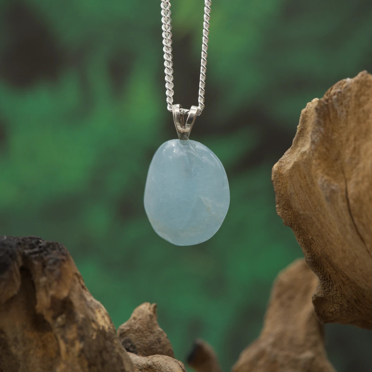 Blau gemaserter Onyx-Marmor – Ruhe, Eleganz und harmonische Ordnung.