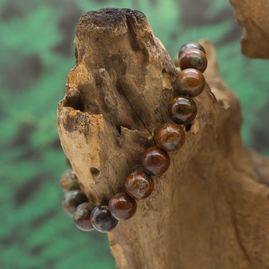 Edelstein-Armband aus 10 mm grünem Opal-Perlen mit sanftem Glanz – stärkt Hoffnung und emotionale Balance.