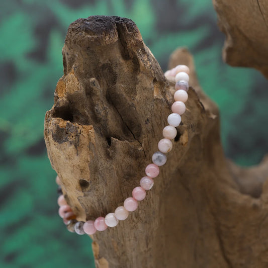 Edelstein-Armband aus 4 mm pinkem Opal – stärkt Sanftheit und Liebe.