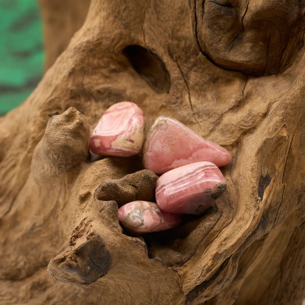 Zartrosa Rhodochrosit – öffnet das Herz und unterstützt emotionale Heilung.