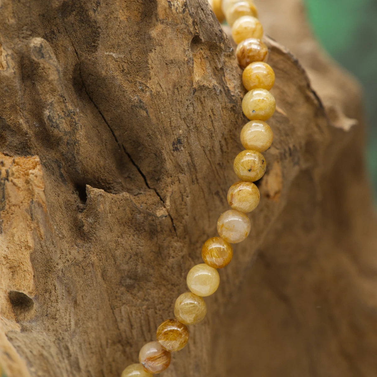 Klarer Rutilquarz – Inspiration, Lichtenergie und Auflösung innerer Blockaden.