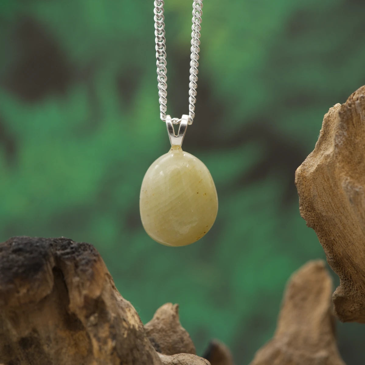 Sonnengelber Saphir – Optimismus, Fülle und Klarheit.