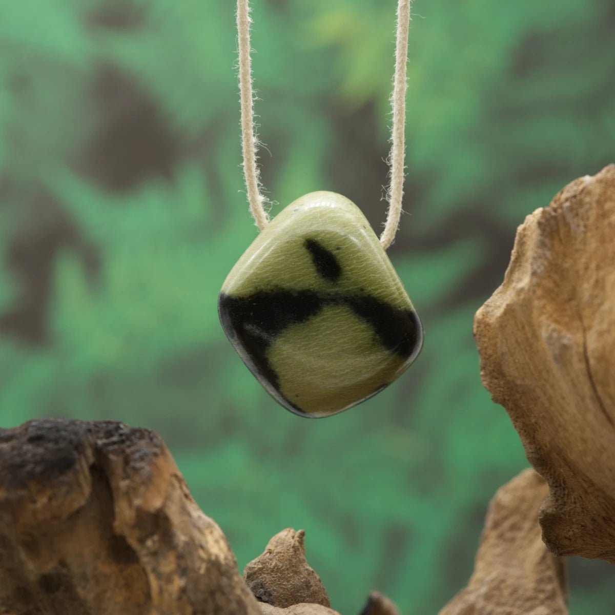 Marmorierter Serpentin – Ausgleich, Loslassen und innere Ruhe.