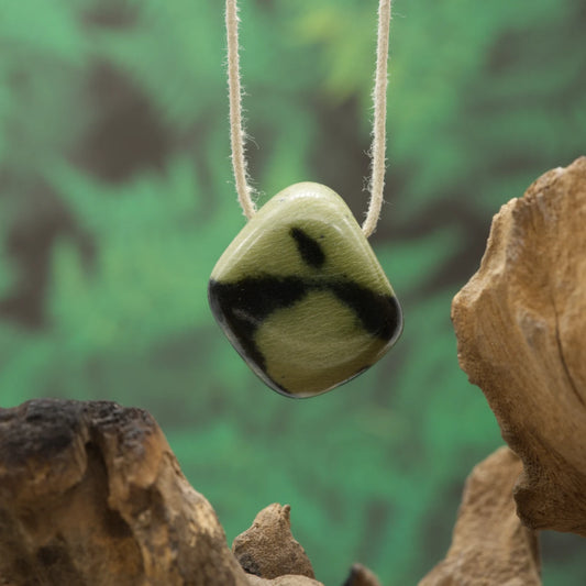 Marmorierter Serpentin – Ausgleich, Loslassen und innere Ruhe.