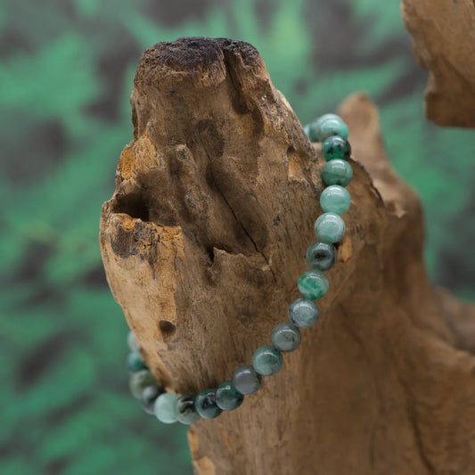 Edelstein-Armband aus 6 mm Smaragd – öffnet das Herz und fördert Heilung.
