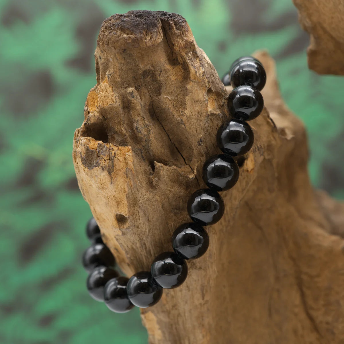 Edelstein-Armband aus 10 mm schwarzem Turmalin-Perlen – schützt vor negativer Energie und stärkt Erdung.