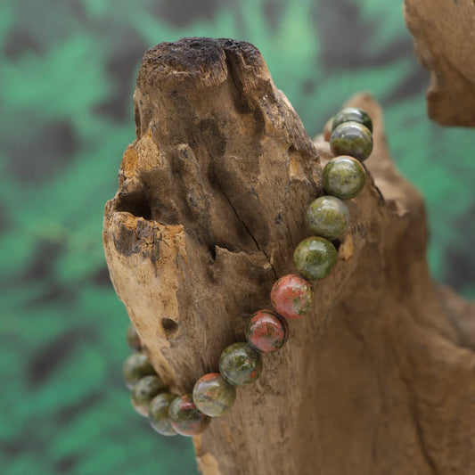 Edelstein-Armband aus 8 mm Unakit-Perlen – unterstützt Heilung und emotionale Balance.