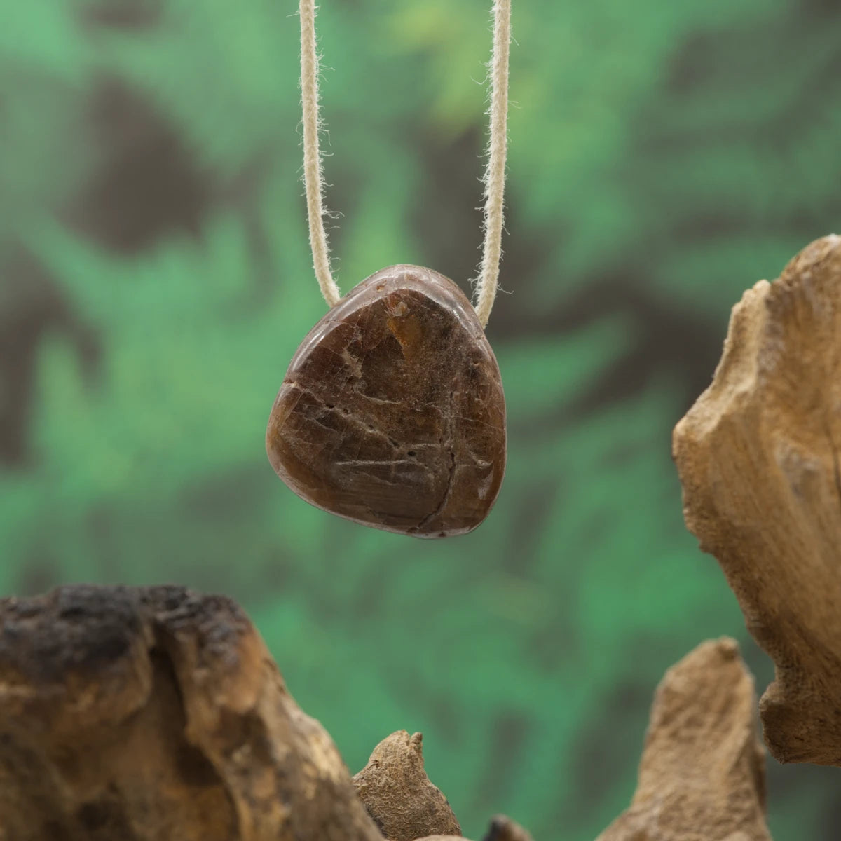 Hyazinth-Zirkon – Vitalität, Erdung und innere Wärme.