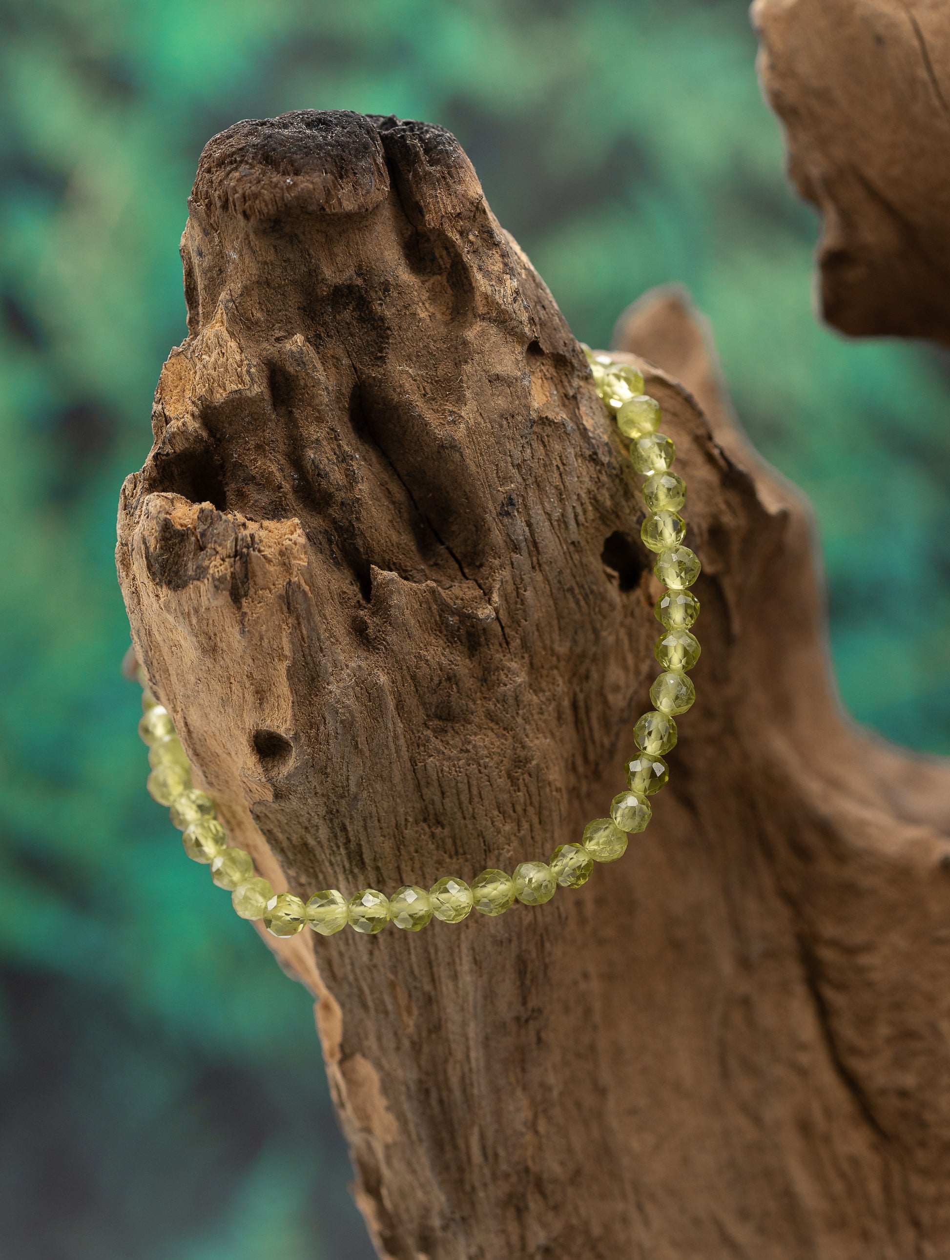 Peridot Olivin fac der Kategorie Armband 4mm